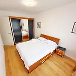 Plermont Luxury Apartments Coresi Kasper